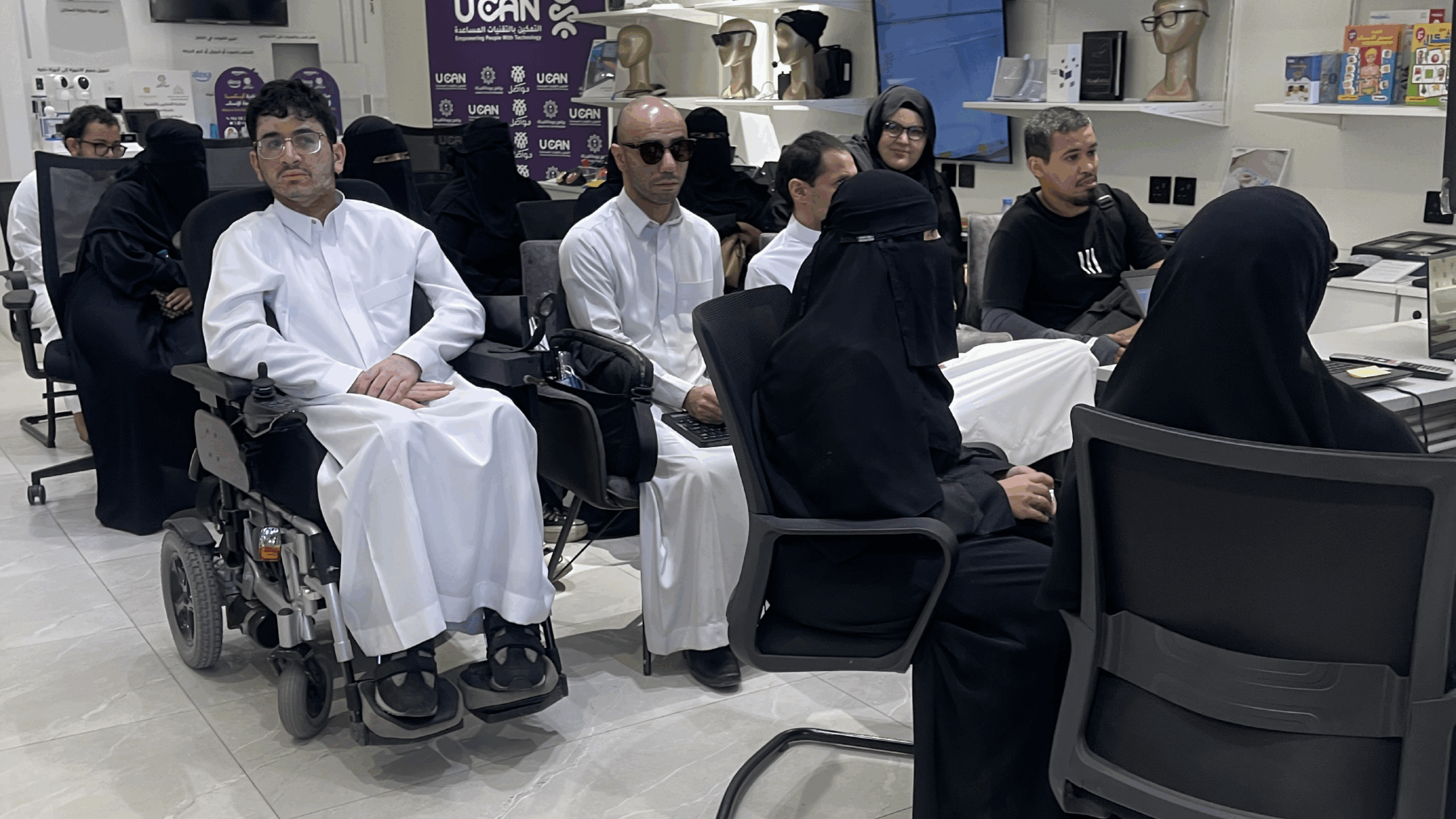 نفذت جمعية تواصل ورشة تدريبية لتمكين ذوي الإعاقة البصرية على استخدام قارئات الشاشة ضمن مبادرة التكيف مع العصر الرقمي